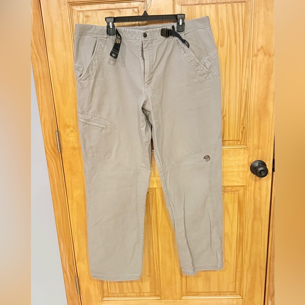 Mountain Hardwear Men's Khaki Cargo Pants